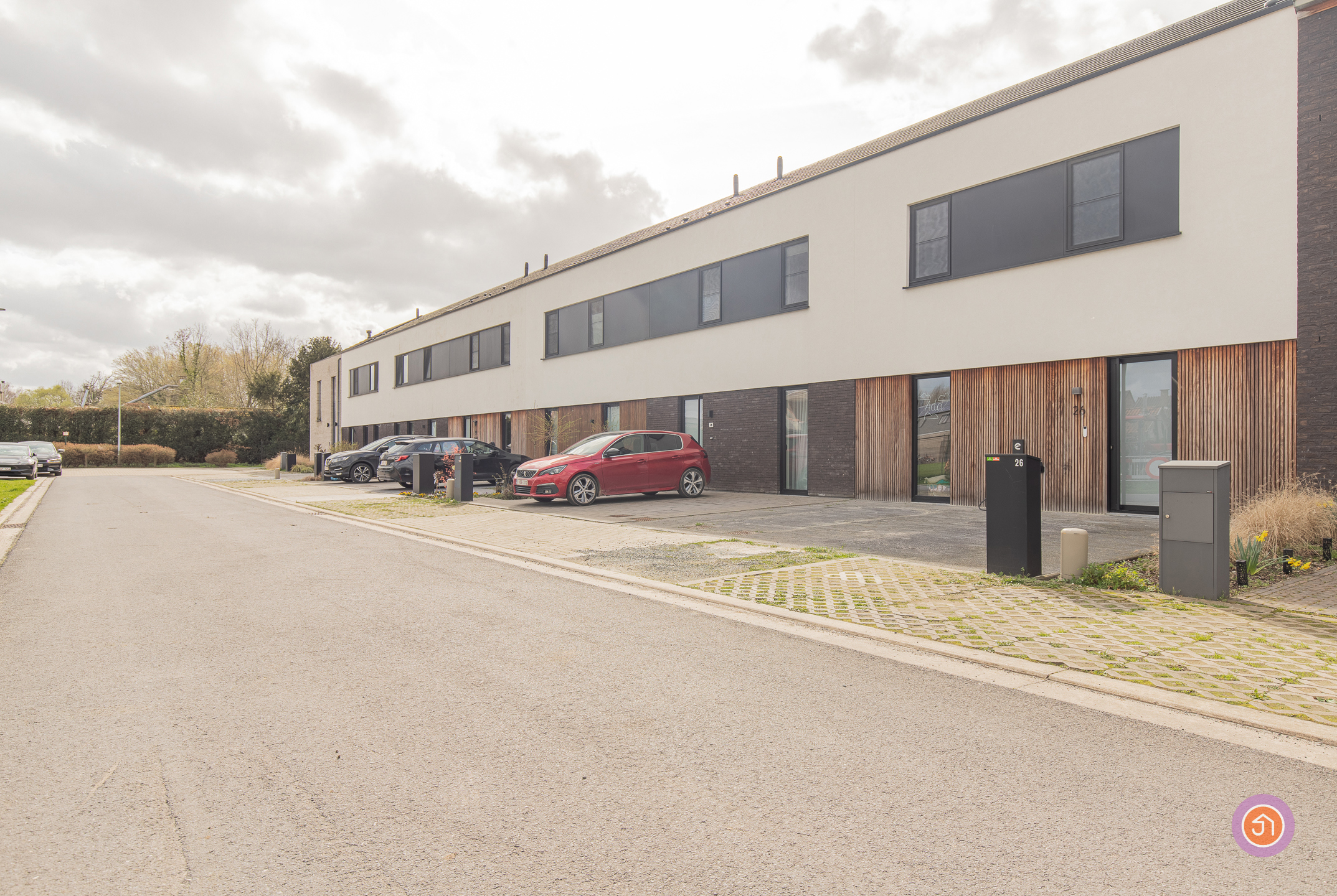 Nieuwbouwwoning met achteruitweg in doodlopende straat - foto 2