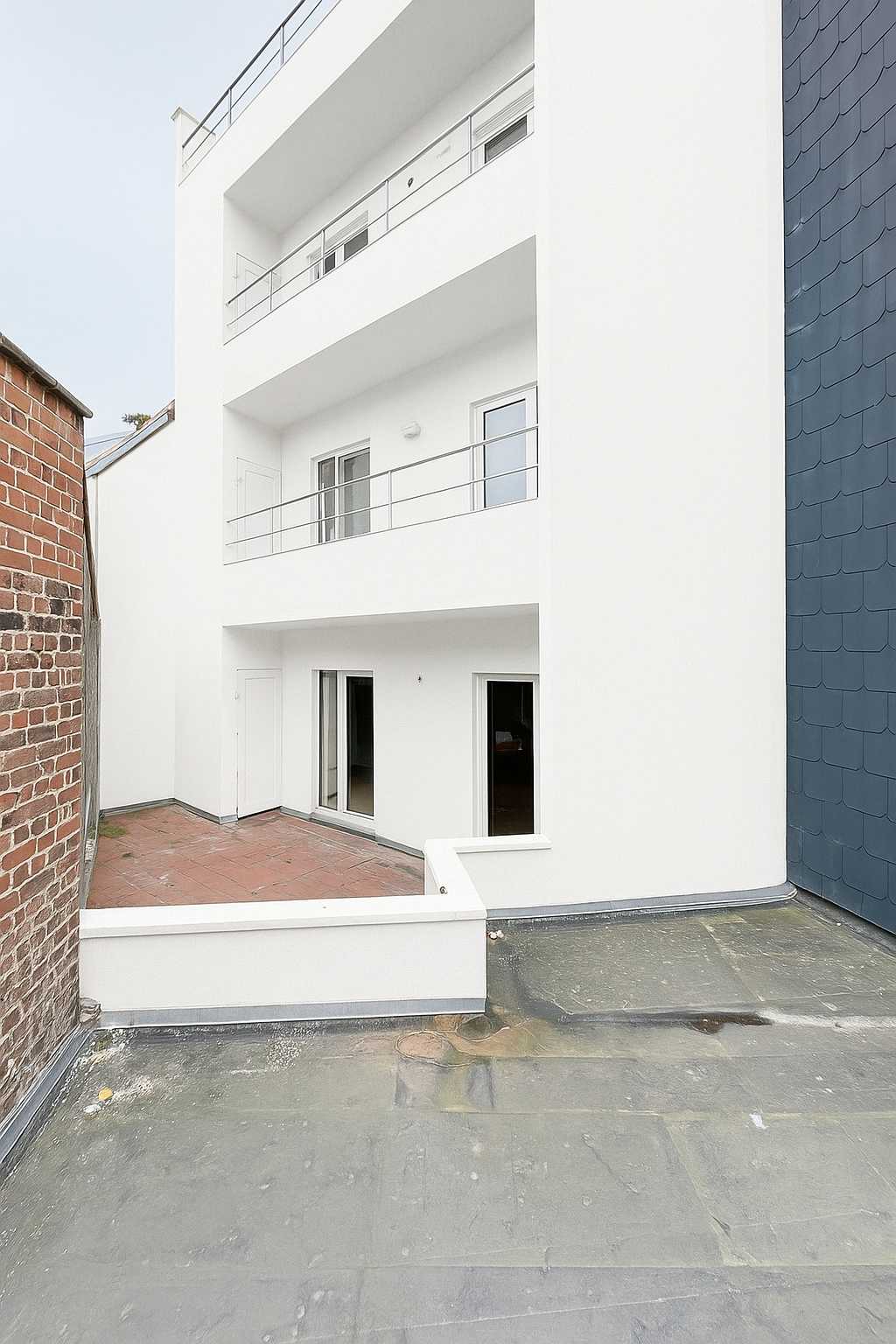 House for sale in Kortrijk with 8 bedrooms - photo 2