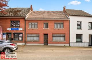 Ben je op zoek naar een ruime woning die je volledig naar jouw eigen hand kan zetten? Deze gezinswoning uit 1957 in de Houwaartstraat 344 biedt...