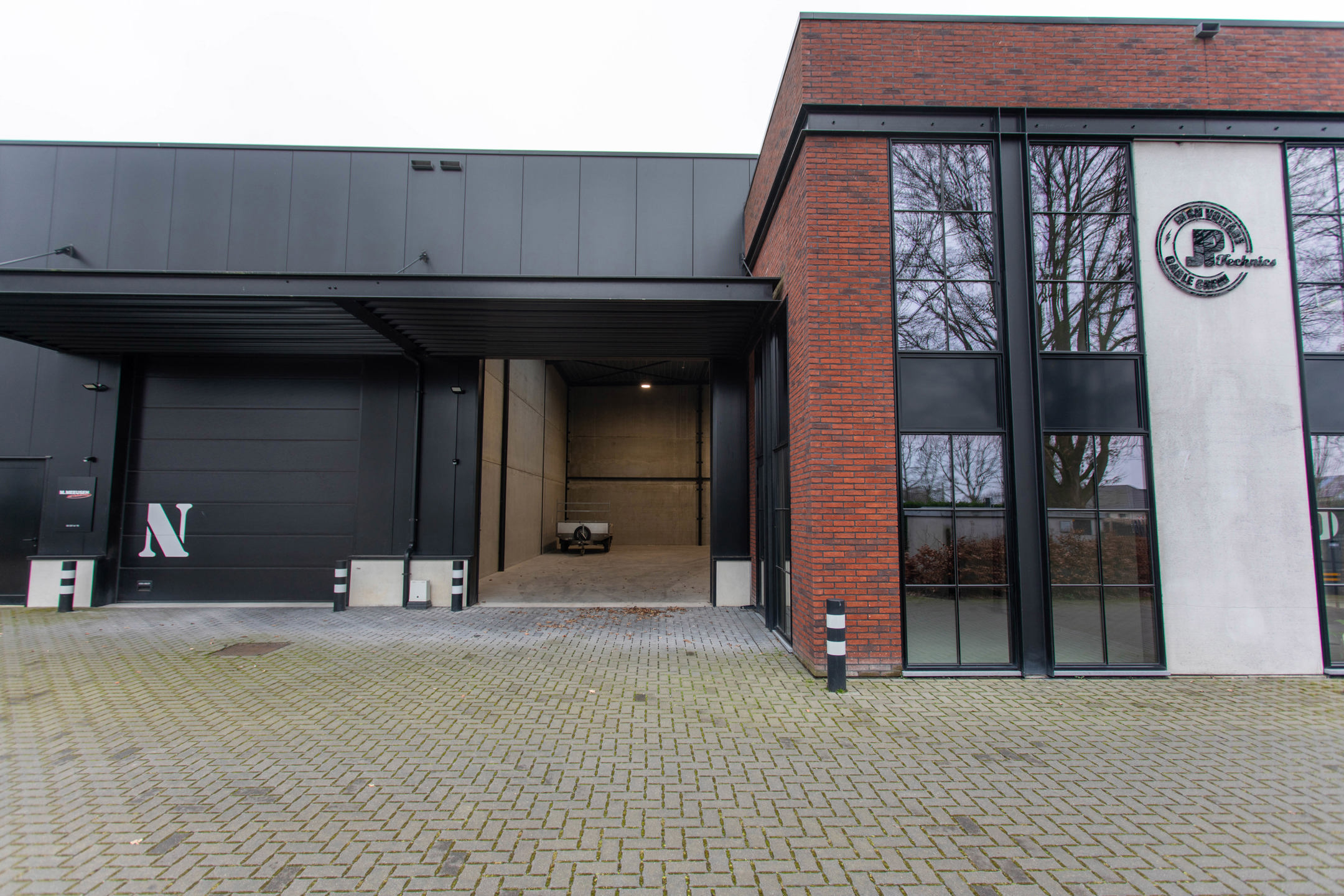 Commercial à louer à Essen - photo 2