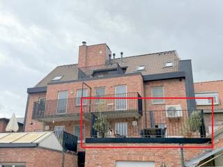 SUPER gezellig gerenoveerd appartement met groot terras en autostaanplaats1 STE VERD  MET LIFT sfeervolle living met open ingerichte moderne keuken,...