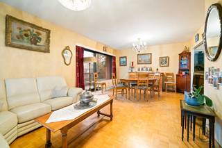 Ruim en lichtrijk appartement met 3 slaapkamers, balkon, garage en kelder, centraal gelegen aan het station!Dit appartement combineert comfort,...