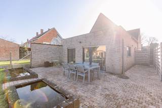 Voor meer info contacteer Eva via 0475 69 38 22 of via eva@vicusvastgoed.beEPC-score: BMobi-score: 7,5/10Ontdek deze instapklare en energiezuinige...