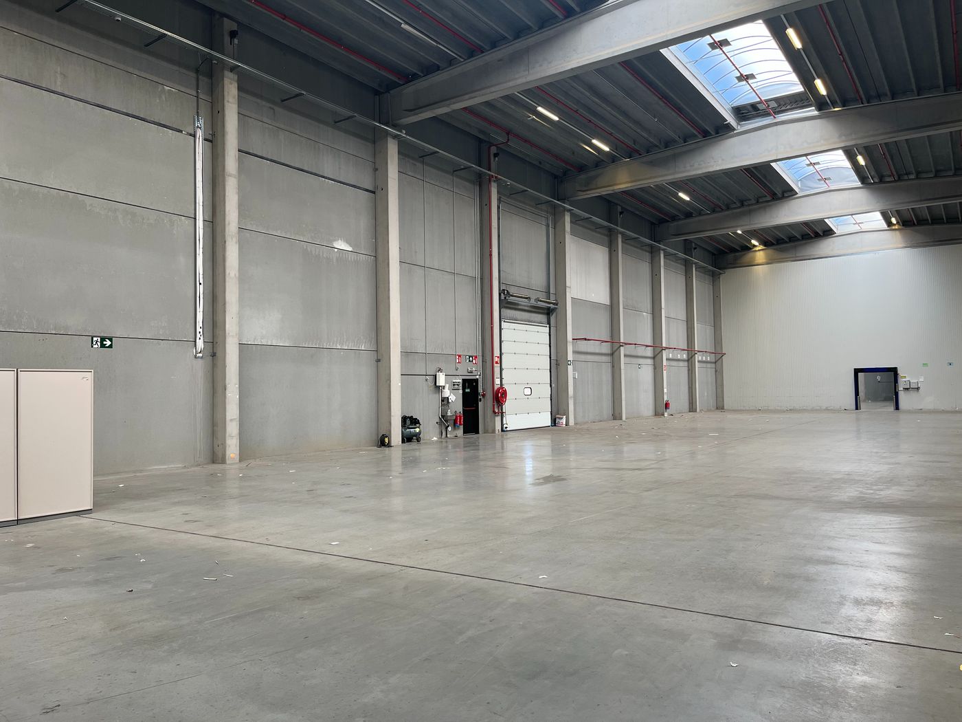 Logistiek bedrijfsgebouw met 12.978 m² magazijn en 1.026 m² kantoor in Willebroek - photo 5