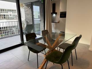 Dit prachtig nieuwbouwappartement is gelegen in een rustige straat in het centrum van Mol, op wandelafstand van winkels en openbaar vervoer...