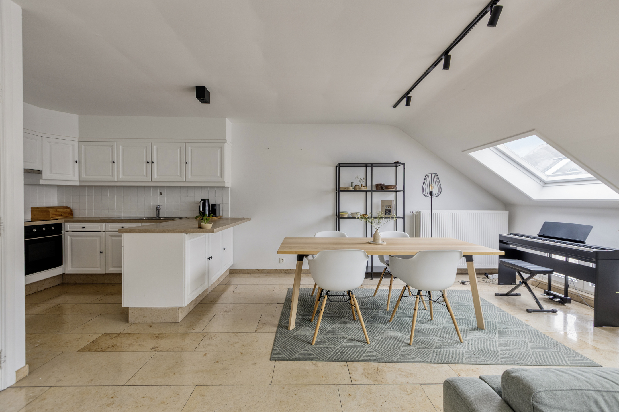 Lichtrijk appartement met terras in het centrum te koop - foto 5