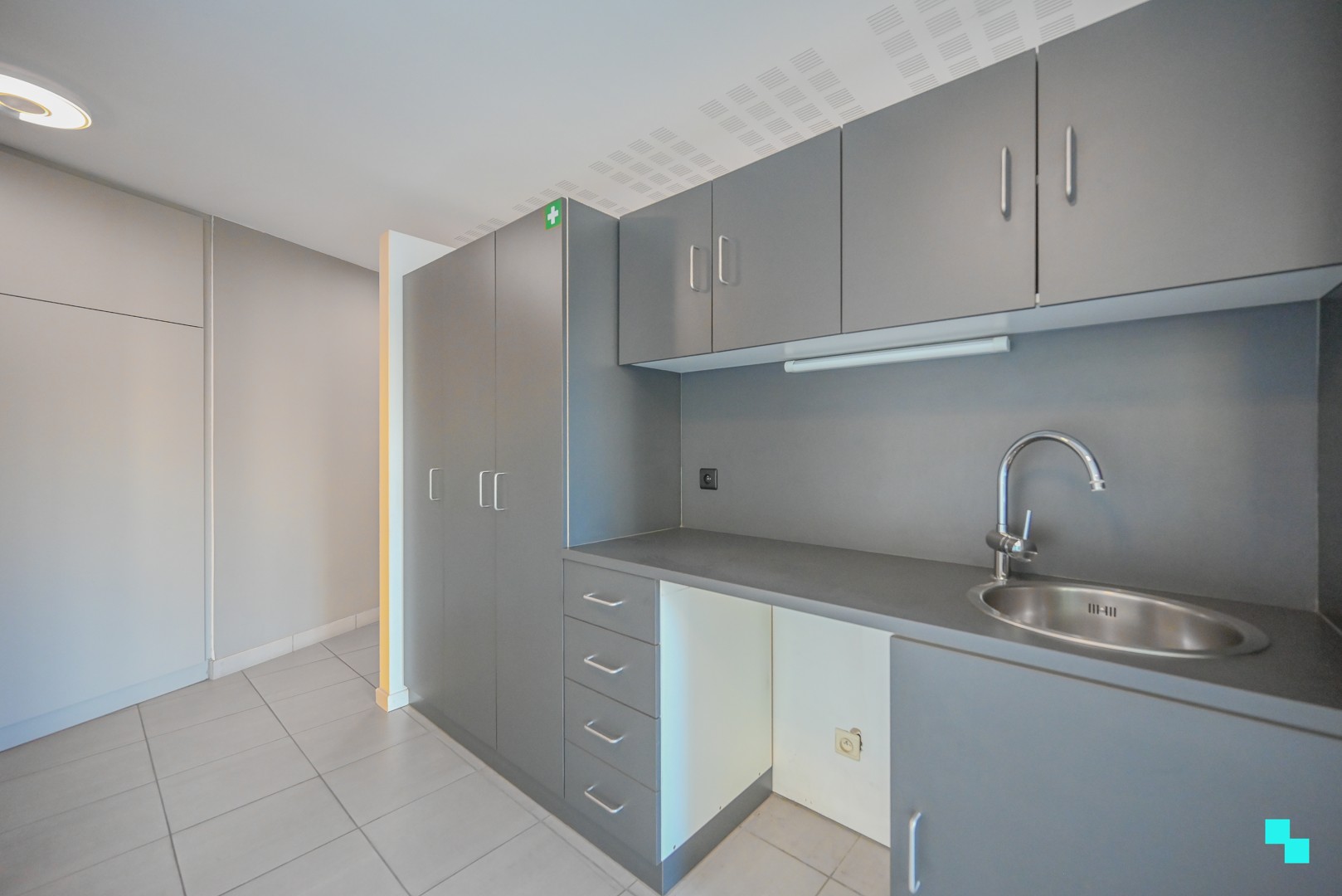 Centraal gelegen kantoorruimte - foto 2