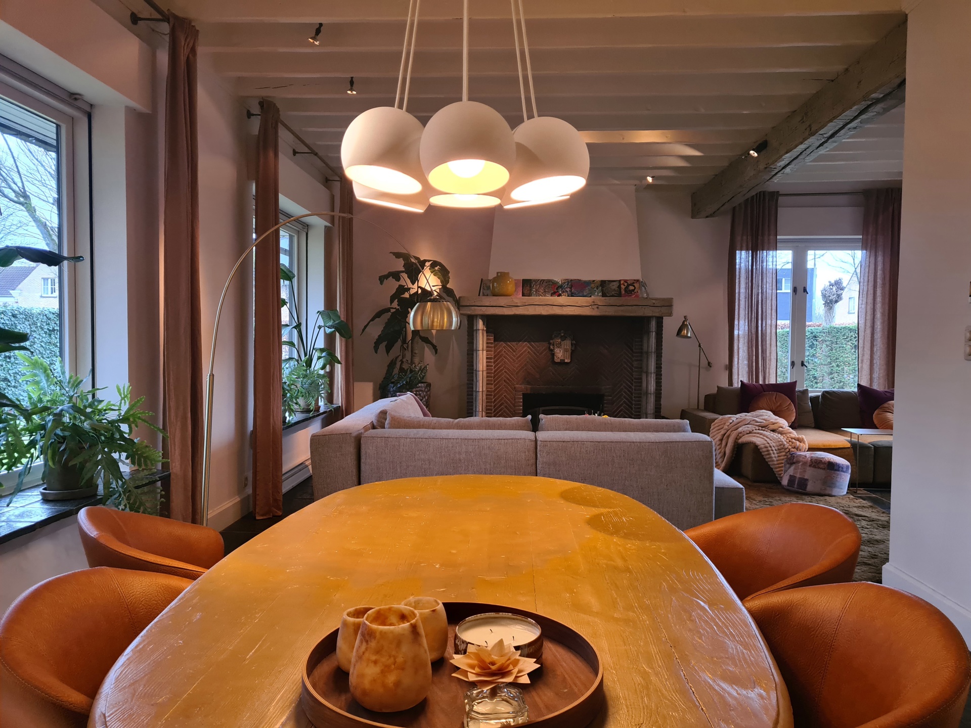 Rustig en residentieel gelegen villa op 1.500m². - foto 4