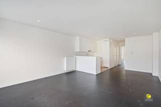 GELIJKVLOERS APPARTEMENT MET TUIN OP CENTRALE LOCATIE IN MORTSEL!DROOMT U VAN EEN LICHTRIJK, MODERN APPARTEMENT MET EEN PRIVÉTUIN EN TERRAS? DAN IS...