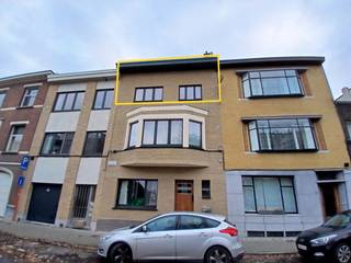 Gezellig appartement nabij Sint-Pietersstation, op fietsafstand van het historisch centrum en met tramverbinding om de hoek. Dit appartement, op...