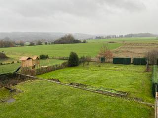 Contact: 0497 84 93 02 - We Invest Ourthe-Amblève en Vivian hebben het genoegen u dit prachtige bouwgrondstuk te presenteren, gelegen in de...