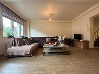 In het hart van Diepenbeek-centrum bevindt zich dit duplex appartement op de eerste verdieping met een bewoonbare oppervlakte van ca. 127 m²...