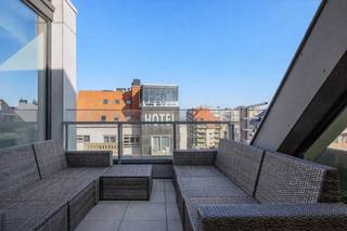 Ontdek dit instapklaar duplexappartement op een topligging in Nieuwpoort-Bad, op wandelafstand van het strand, de winkels en het openbaar vervoer.Het...