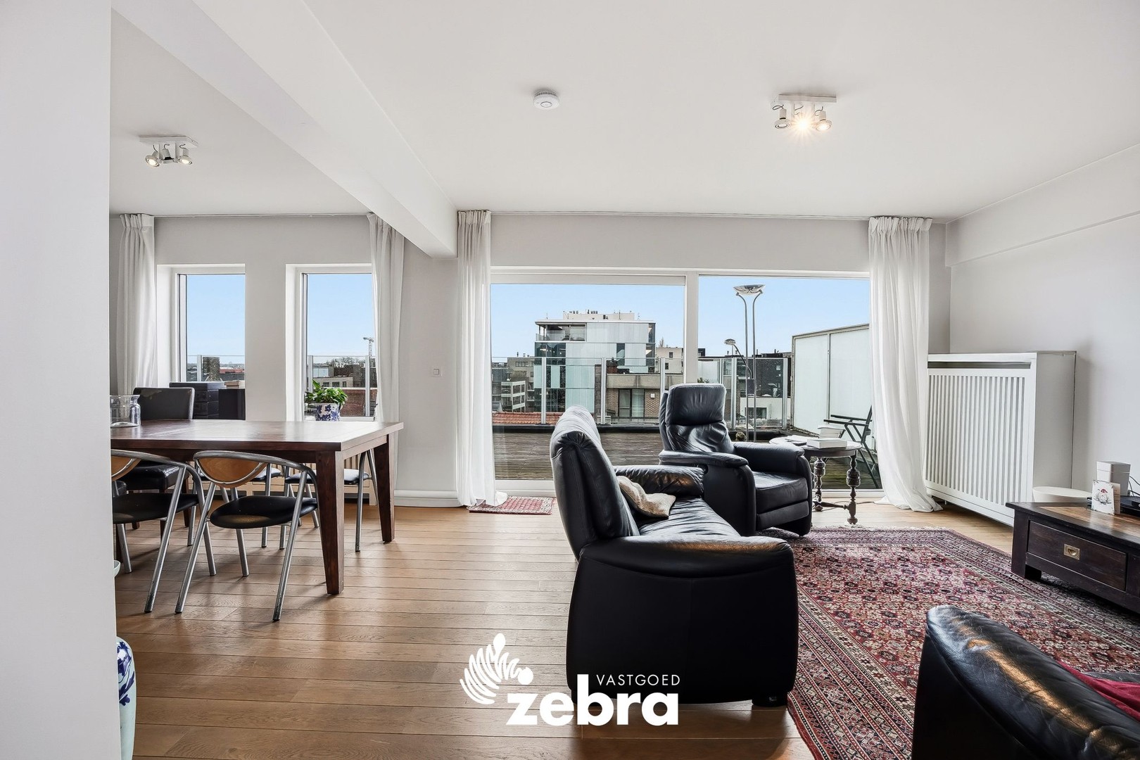 Penthouse met 2 slaapkamers op 191 m² in hartje Roeselare! - foto 4