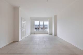 Op wandelafstand van het Harmoniepark in Antwerpen, vinden we aan de Grotesteenweg in Berchem deze 3 appartementen te koop. Op slechts enkele...