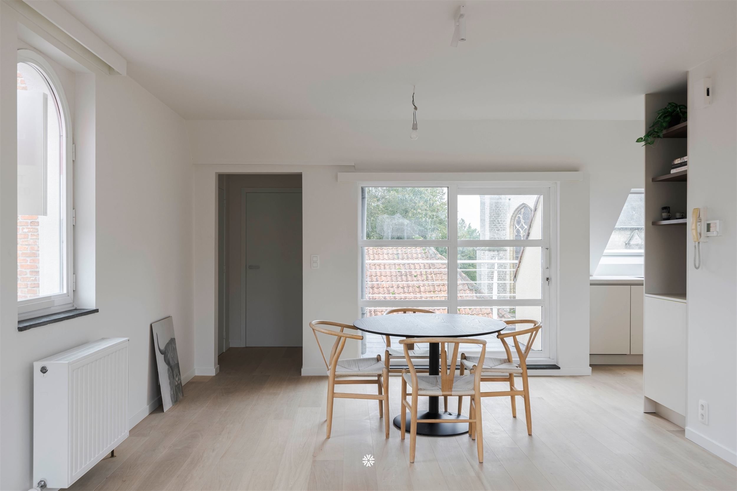 Hoogwaardig gerenoveerd appartement met zuidgericht terras en zicht op het kerkplein - foto 5