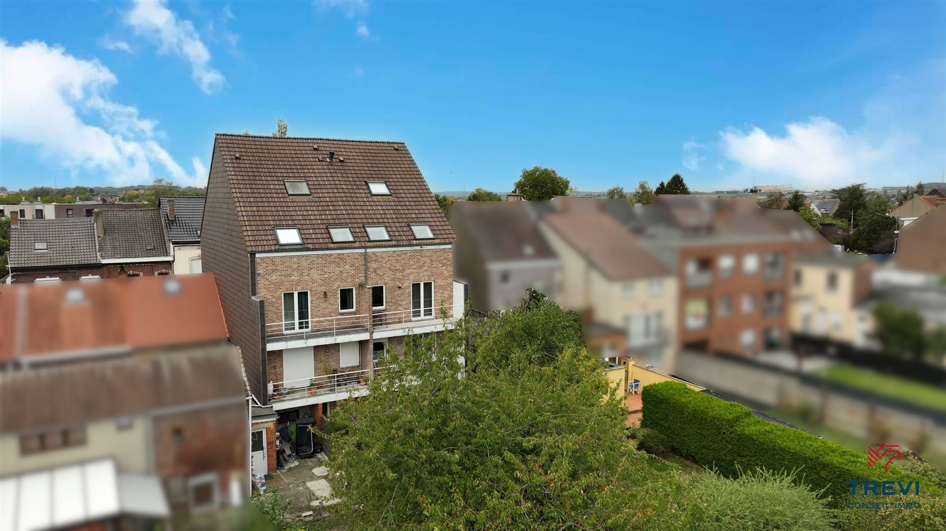 SOUS OPTION Bel appartement 2 chambres avec terrasse en excellent état - photo 2