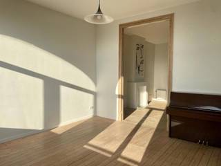 Welkom op het Zuid waar jouw leven een hippe wending neemt. Dit appartement op de derde verdieping is de ideale uitvalsbasis om van het...