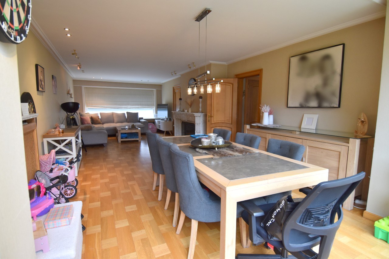 Verzorgde gezinswoning met 3 slaapkamers, tuin en polyvalente/handelsruimte te koop nabij centrum Bissegem - foto 3