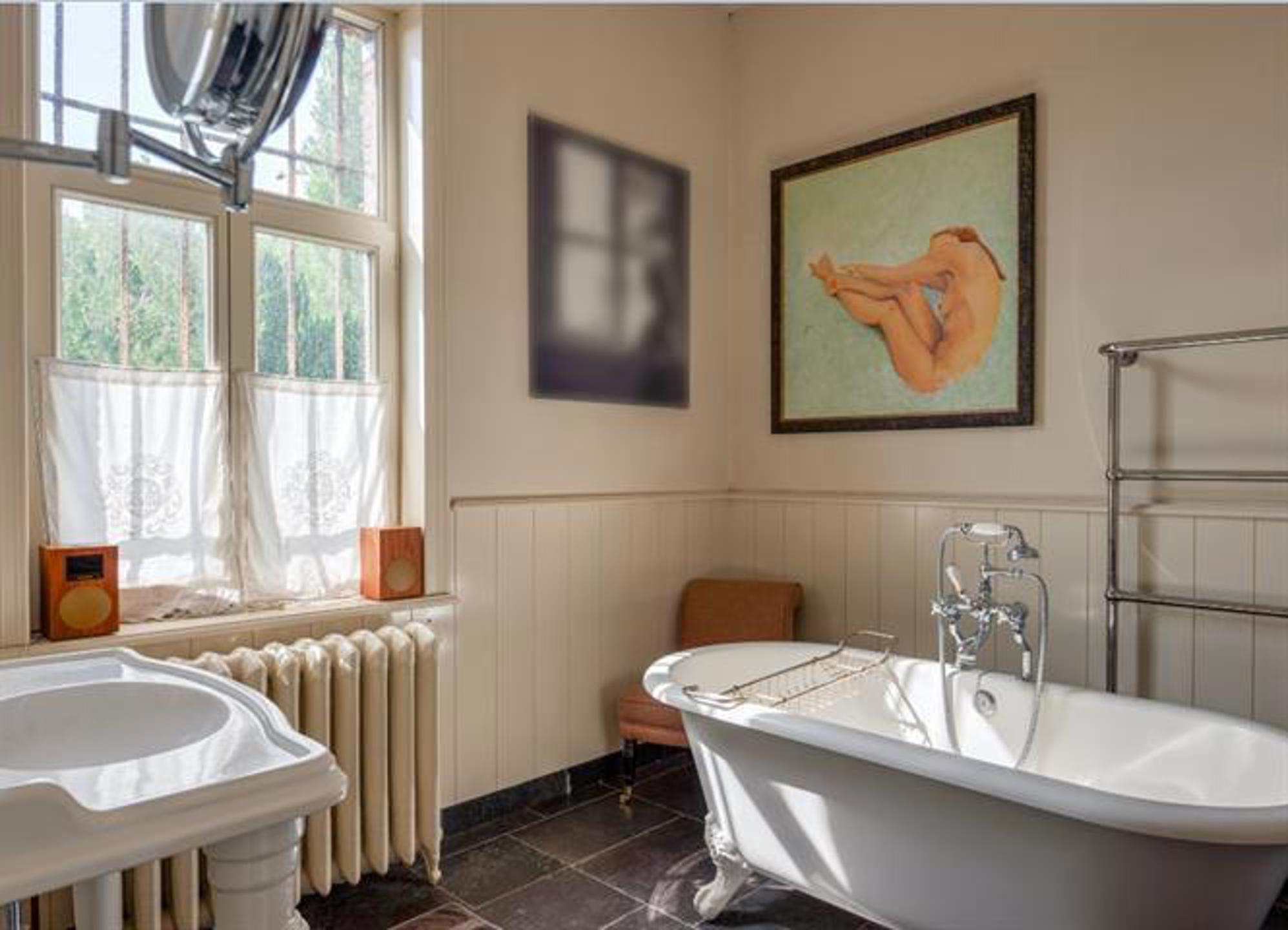 Imposante neoclassicistische herenwoning met 7 slpk., 2 badk. op 59 are 51 ca - foto 4