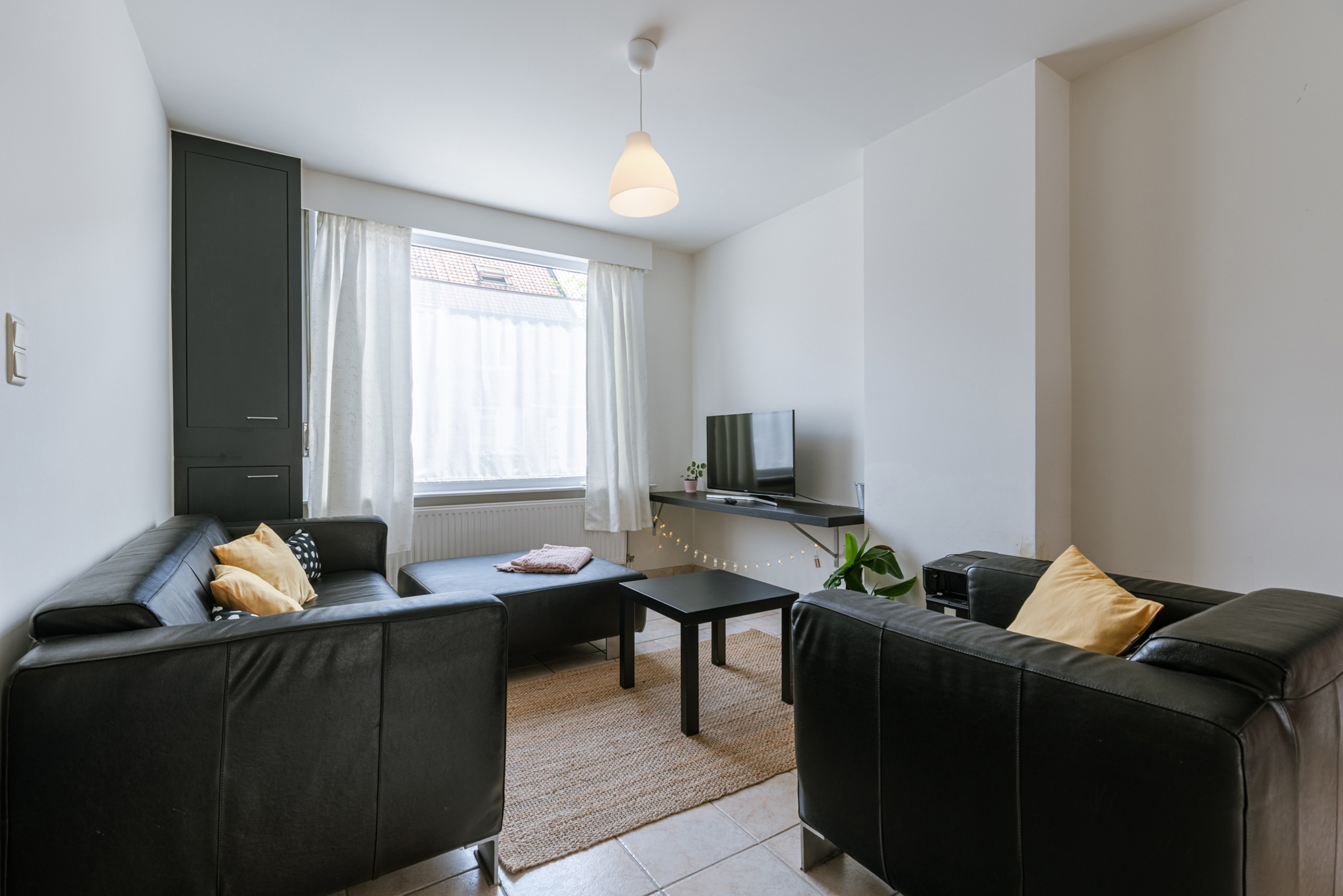 Gezellige woning gelegen op een gunstige locatie nabij het UZ en station Gent-Sint-Pieters. - foto 4