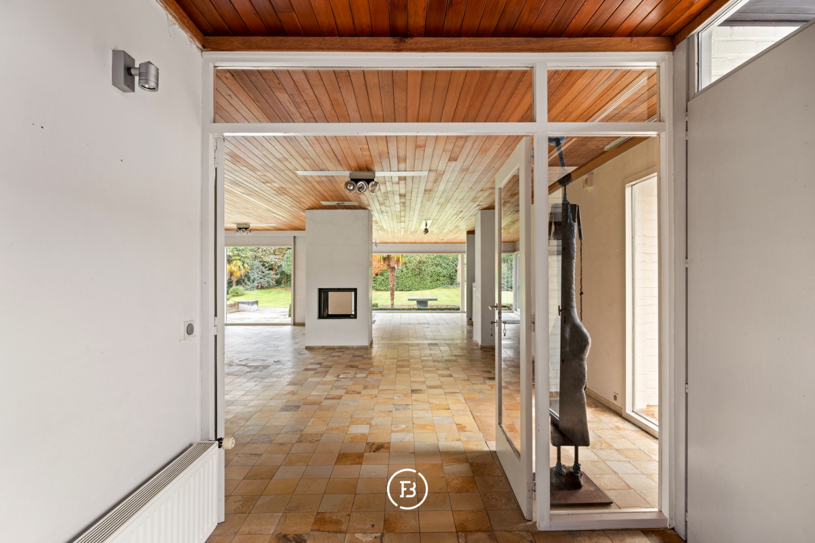 Architectural villa - photo 4