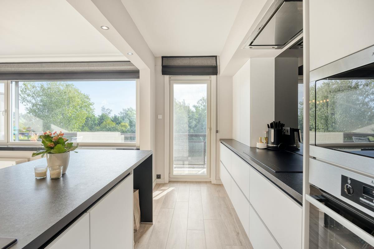 Gerenoveerd appartement te koop in Burcht - foto 4
