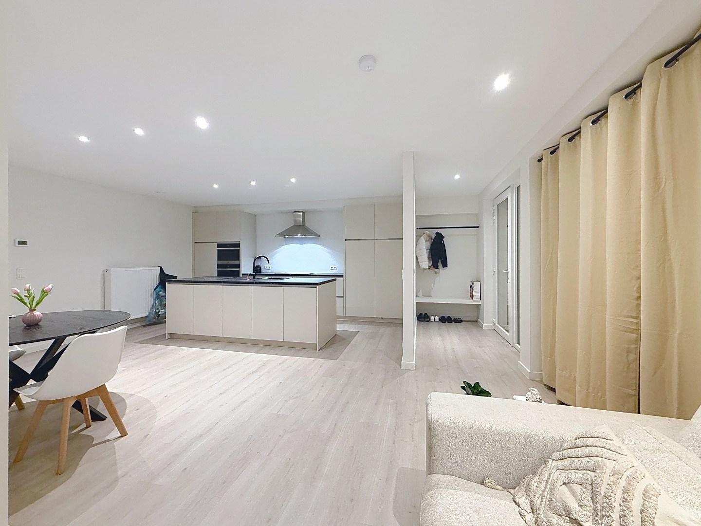 Centraal gelegen gelijkvloers appartement in Staden! - foto 2