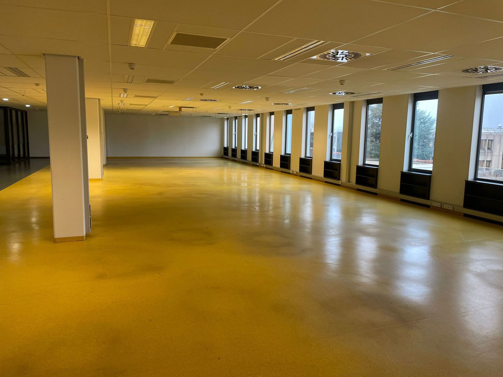 Commercial for rent in Zaventem - photo 4