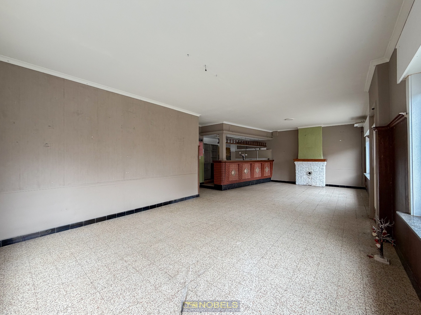 Te koop, Ruime handelswoning met tal van mogelijkheden te Zulte! - foto 5