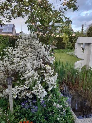 Wie Katrien Wouters zegt, zegt vastgoed met een tikkeltje meer. En dat is niet zomaar.Deze brutalistisch-modernistische woning belichaamt het...