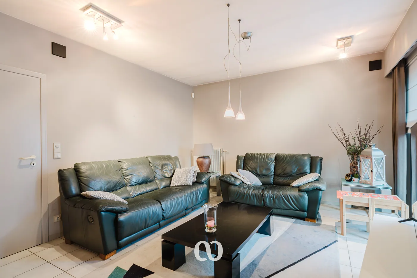 Ruime woning met commerciële ruimte op een perceel van 899 m² in Gavere - foto 4