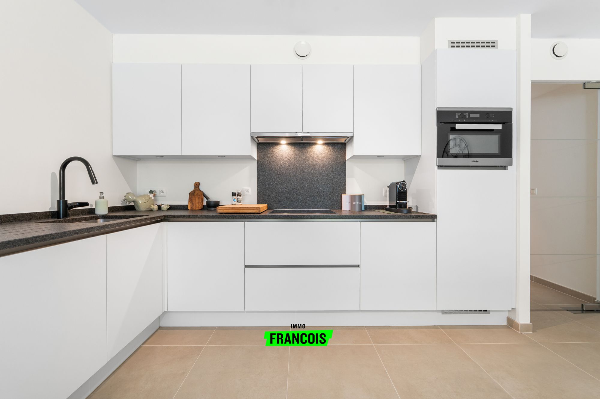 Stijlvol modern appartement met 2 slaapkamers - foto 5