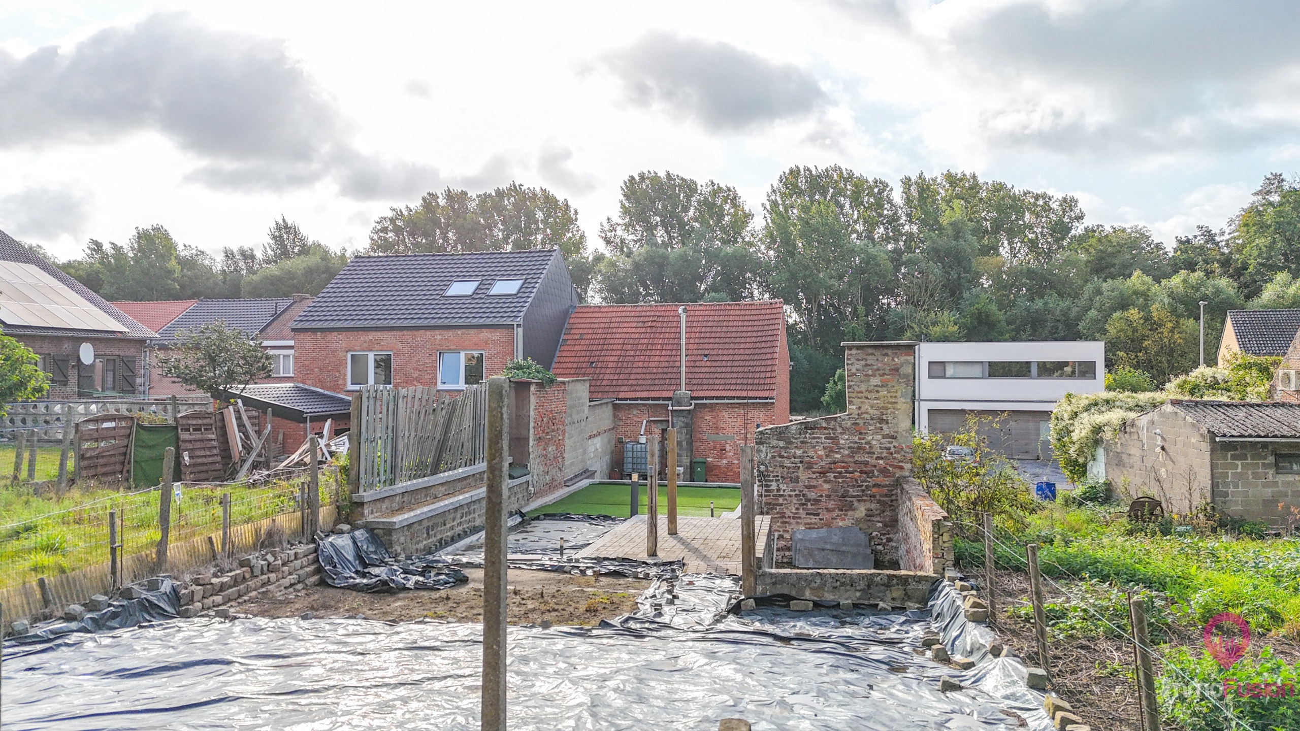 Te renoveren woning gelegen op een doodlopende straat! - foto 5