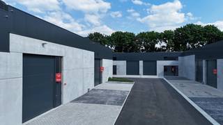 KMO-unit 255m² in het gloednieuwe bedrijvenpark Nexus, gelegen aan de Venecolaan in Aalter – op een topligging tussen Gent en Brugge, vlak bij de...