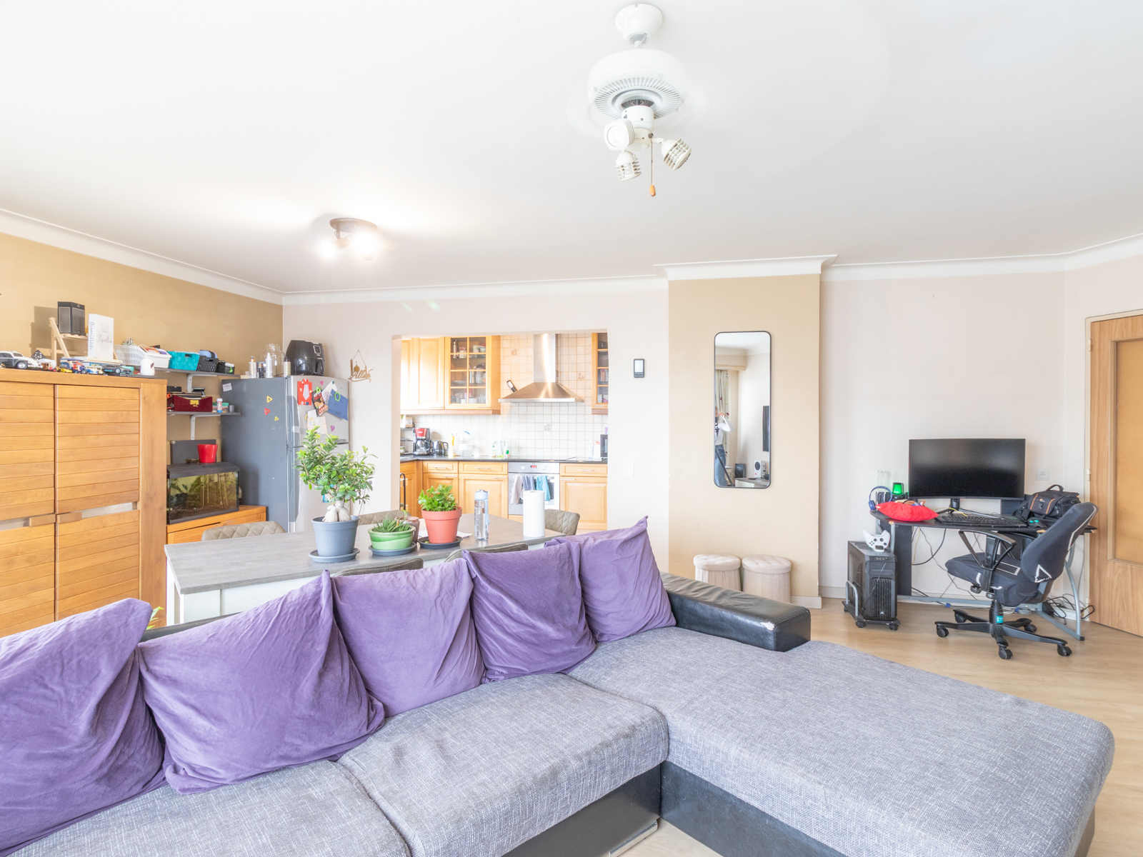 Ruim appartement met berging, terrasje en kelder - foto 3