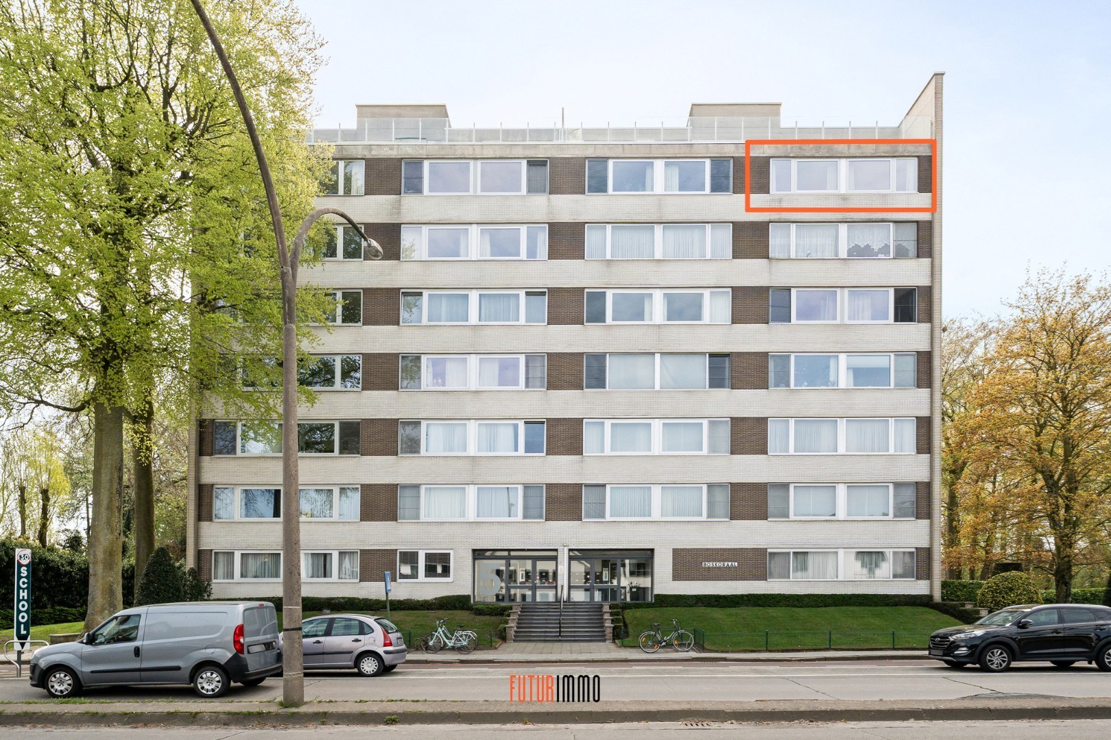Ruim 3-slpk appartement met parking te Sint-Michiels - foto 1