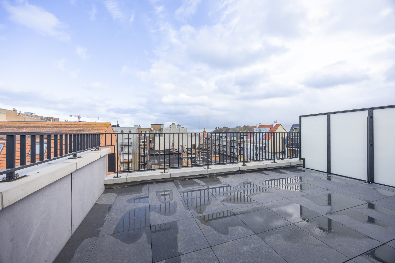 Prachtig gerenoveerde studio in het centrum van Middelkerke - photo 2