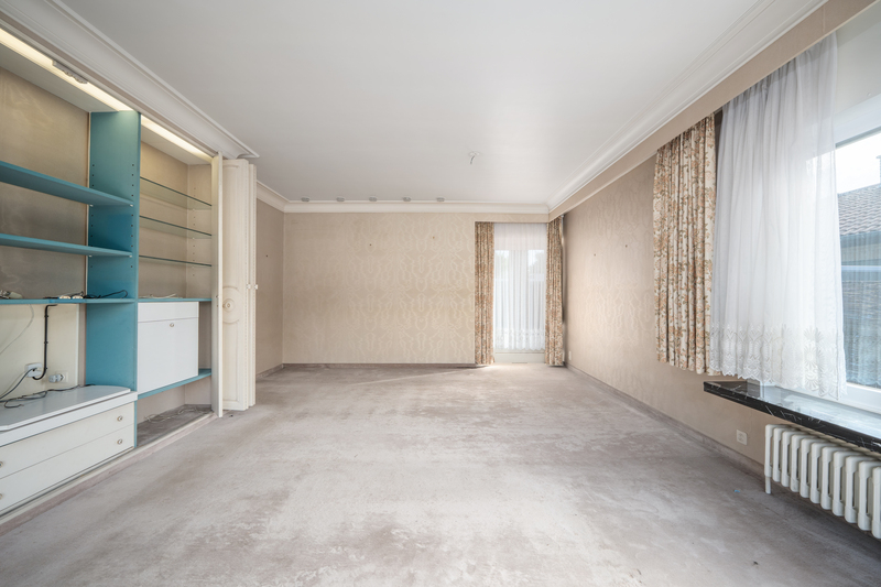 Te renoveren villa, ideaal geschikt voor bijberoep met veel ruimte en grote tuin in centrum Beveren opp 837 m² - foto 5