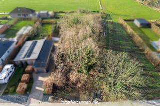 Knap perceel van 1.634 m² voor open bebouwing, gelegen op een residentiële toplocatie nabij het centrum van Putte.Dit mooie, perfect zuidwest...