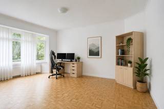 Ontdek dit prachtige en volledig gerenoveerde appartement, ideaal gelegen aan de Eugène Ysayelaan 105 te Anderlecht. Dankzij zijn uitstekende ligging geniet u hier van een perfecte combinatie van rust, groen en stedelijke bereikbaarheid.<br /><br />Het appartement bevindt zich in een aangename residentiële buurt, op wandelafstand van diverse parken en groene zones, waaronder het prachtige Astridpark. Daarnaast bevinden winkels, scholen, sportfaciliteiten, horecazaken en dagelijkse voorzieningen zich in de onmiddellijke omgeving. Ook op vlak van mobiliteit scoort deze locatie bijzonder sterk dankzij de nabijheid van metro-, tram- en bushaltes, evenals een vlotte verbinding naar het stadscentrum van Brussels, de Ring en de belangrijkste invalswegen. Een uitstekende Mobiscore maakt deze woonst extra aantrekkelijk voor wie zich vlot en duurzaam wil verplaatsen.<br /><br />Met een bewoonbare oppervlakte van circa 63 m² biedt dit appartement een comfortabele en doordachte indeling. Via de inkomhal bereikt u een afzonderlijk gastentoilet, gevolgd door een aangename leefruimte die geniet van veel natuurlijk licht. De aparte keuken biedt alle comfort voor dagelijks gebruik.<br /><br />Verder beschikt het appartement over een moderne badkamer uitgerust met een ruime inloopdouche en een volwaardige slaapkamer. Vanuit de slaapkamer heeft u rechtstreeks toegang tot het terras, waar u in alle rust kunt genieten van een moment buiten.<br /><br />Dankzij de volledige renovatie verkeert het appartement in uitstekende staat en is het volledig instapklaar. Hierdoor vormt het zowel een ideale eerste woning als een interessante investering.<br /><br />Bent u op zoek naar een instapklaar appartement op een uitstekende locatie in Anderlecht? Dan is dit eigendom zeker een bezoek waard.<br /><br />📞 Contacteer ons vandaag nog voor meer informatie of een bezoek ter plaatse.<br /><br />📧 nils.deblock@weinvest.be<br />📱 0497 248 251<br /><br />Stedenbouwkundige inlichtingen in aanvraag.