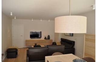 STIJLVOL EN KWALITATIEF 2 SLPK APP (110m²) IN CENTRUM BILZEN!In het centrum van Bilzen, vindt u dit zeer kwalitatief en degelijk appartement terug...