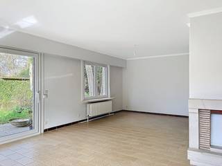 Layout: glvl: entrance (7m²) with separate toilet - living room (39m²) - kitchen (8m²) with induction cooker, oven, dishwasher, sink and plenty...