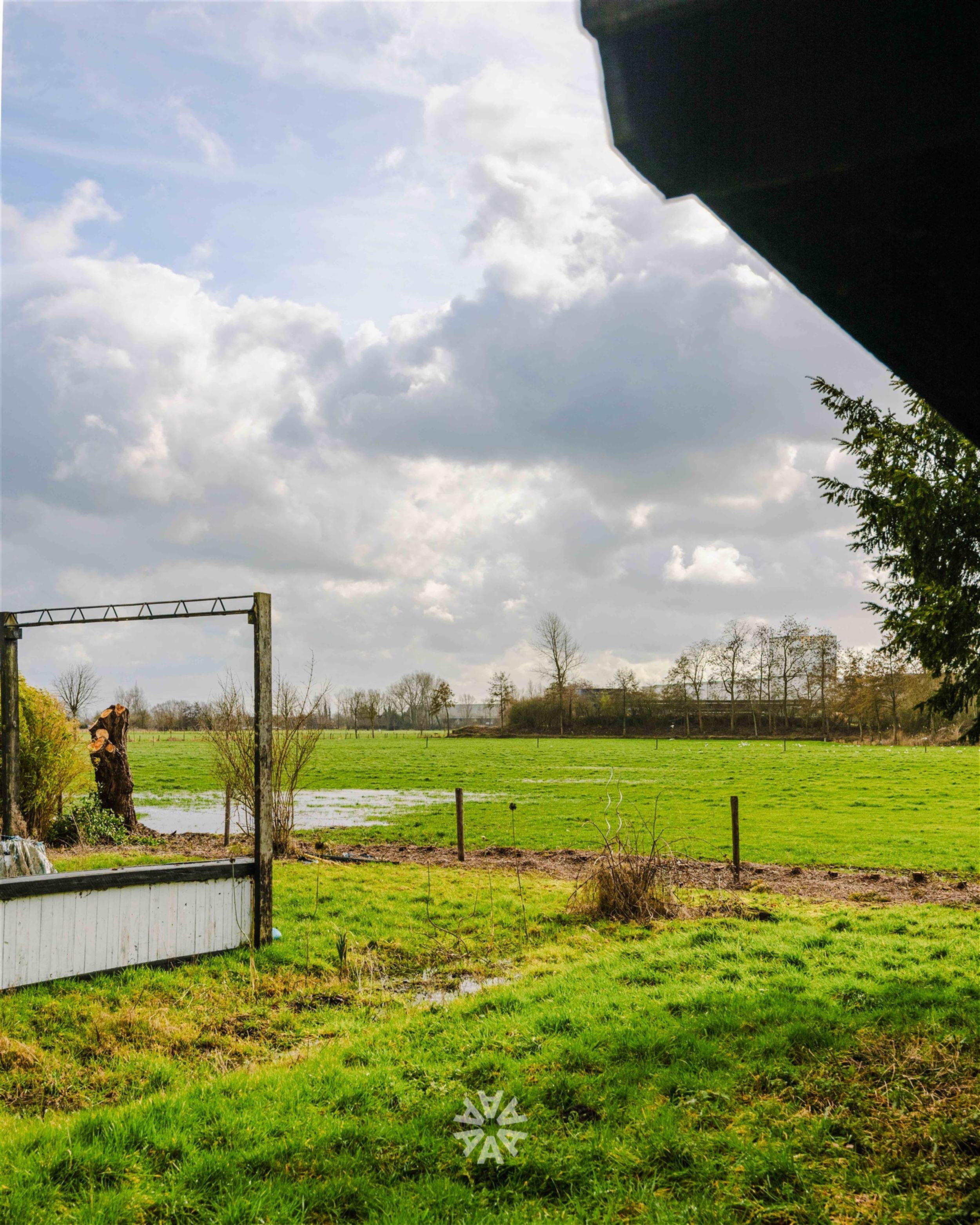 Unieke sloop-wederopbouw opportuniteit op zuidgericht perceel van 1.356 m² met uitzicht op de velden in tweede bouwlijn - foto 4