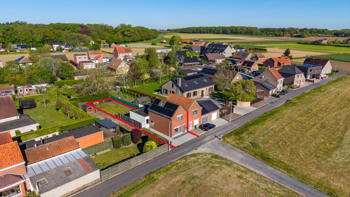 Instapklare halfopen bebouwing (2017) met zonovergoten tuin in Geluveld - foto 3