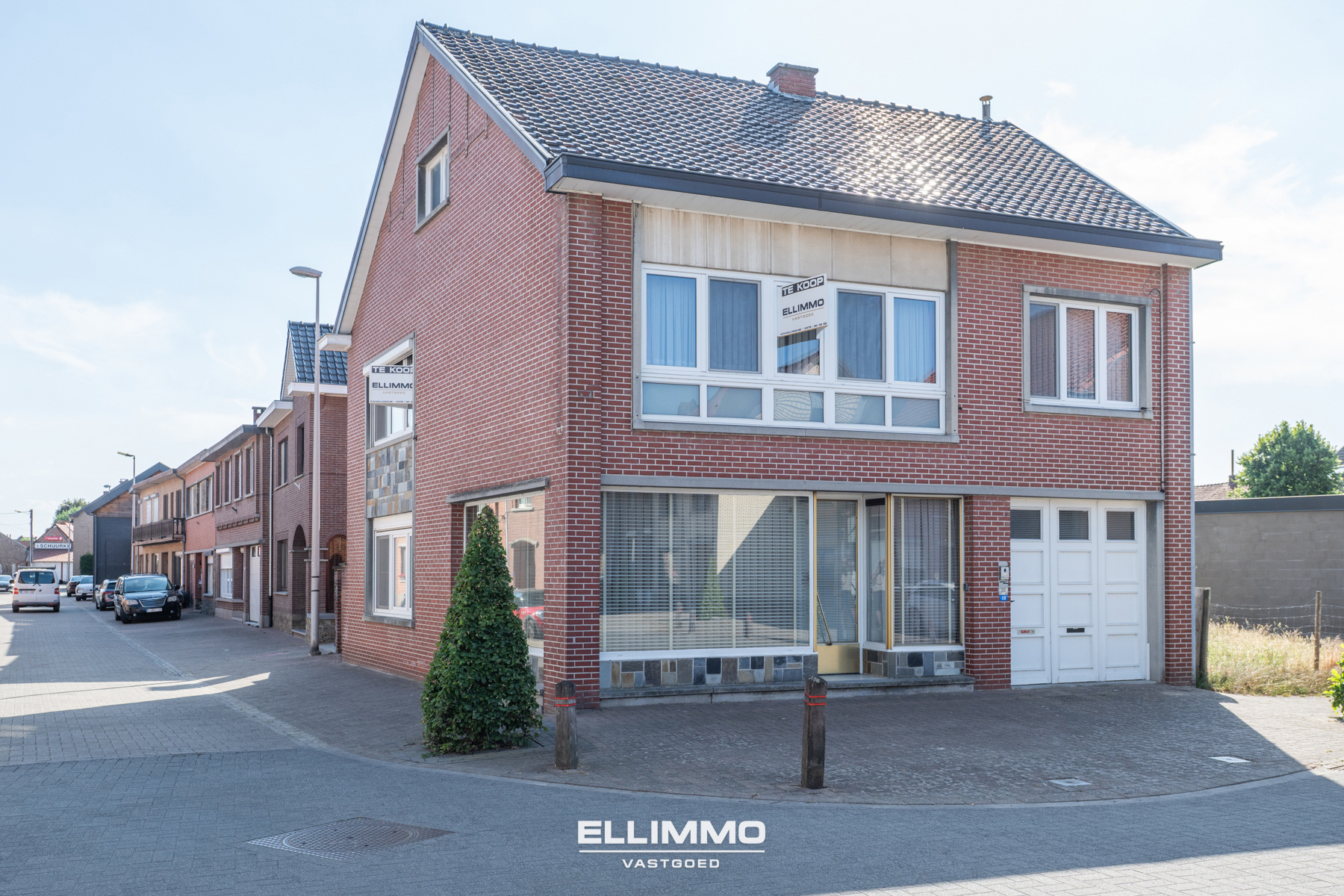 Verrassend ruime hoekwoning met 4 slpk's en veel potentieel  - foto 1