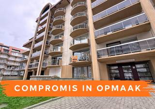 Een ruime studio met aparte slaapkamer (afgesloten slaaphoek) vlakbij de Zeedijk, de winkelstraat en het openbare vervoer. De studio is gelegen op...