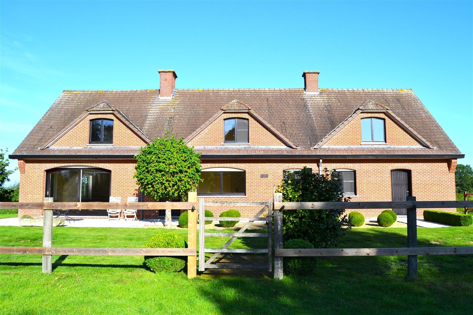 Ruime villa met 4 ruime slaapkamers en weide - foto 4