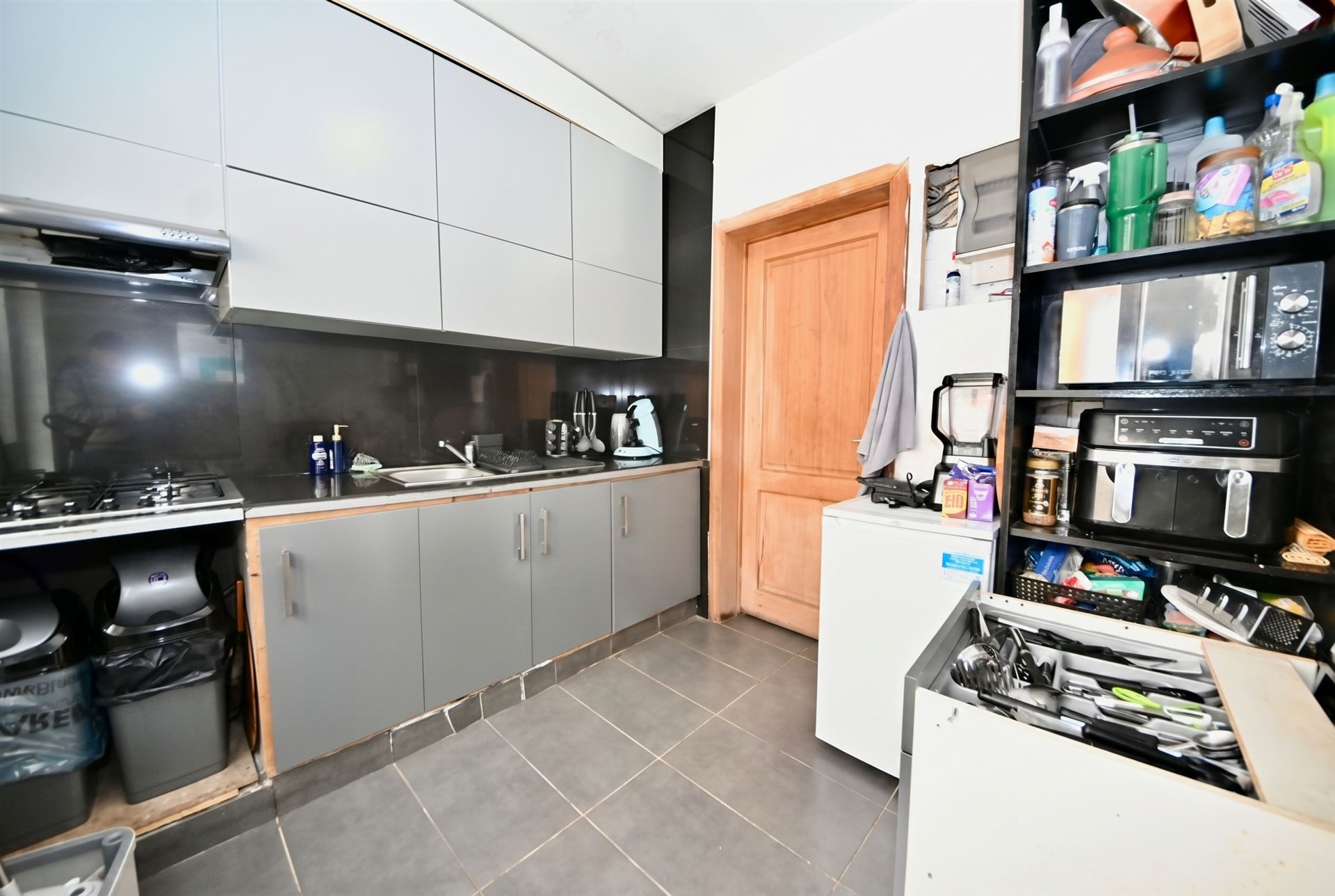 Op te frissen woning met 4 slaapkamers.  - foto 4