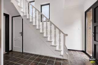 Half vrijstaande woning gelegen te Eigenbilzen, Withofsstraat 5.Rustige ligging op 5km van het centrum van Lanaken en Bilzen. School, winkels en...